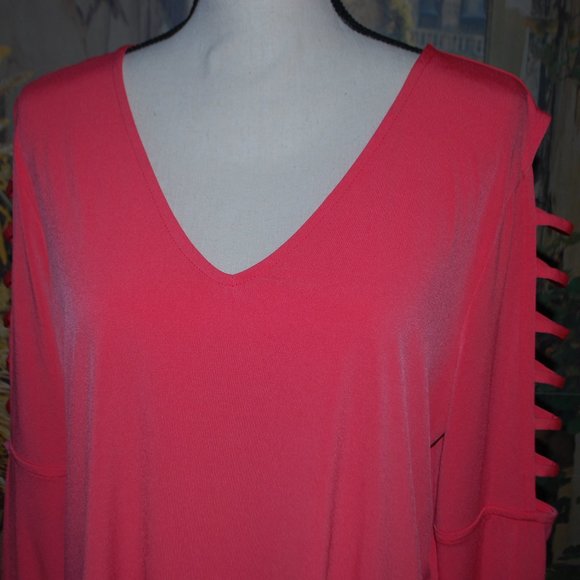 Michael Kors Coral V-neck Top w/Ladderback Sleeves - XL - Picture 3 of 13